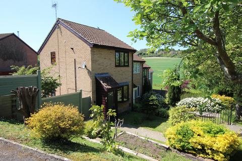 DERWENT CLOSE, HORNDEAN 3 bed end of terrace house for sale