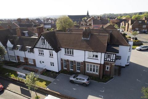 St Nicholas Place, Sheringham NR26 3 bed apartment for sale