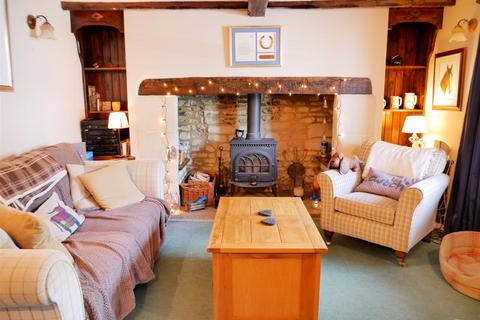 London Road, Calne 3 bed terraced house for sale