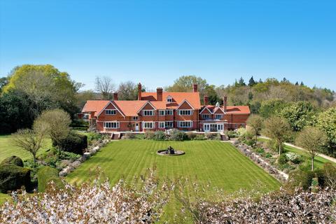 Pangbourne, Berkshire, RG8 9 bed detached house for sale
