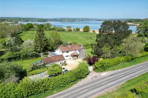 Five bedroom detached property with... 5 bed detached house for sale