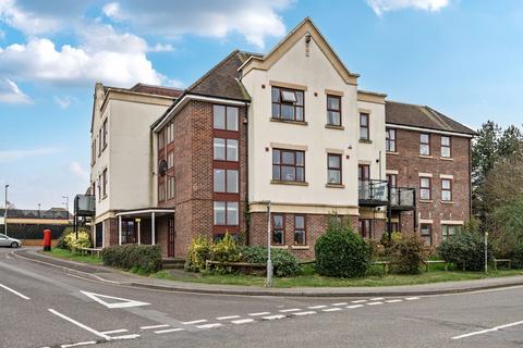 Turk Street, Alton, Hampshire, GU34 2 bed flat for sale