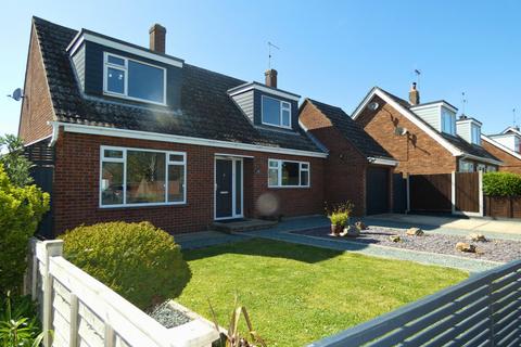 West Mersea, CO5 8AX 3 bed detached house for sale