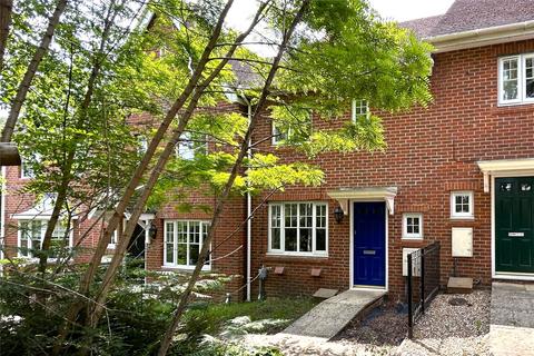 Wintney Street, Fleet, Hampshire 3 bed terraced house for sale
