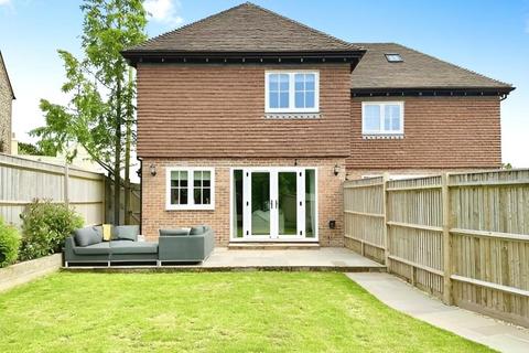 Common Road, Funtington, Chichester 4 bed semi