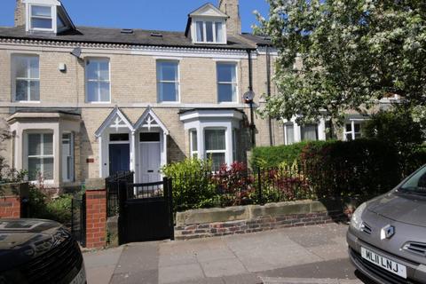 31 Larkspur Terrace, Jesmond, NE2 2DT 2 bed ground floor flat for sale