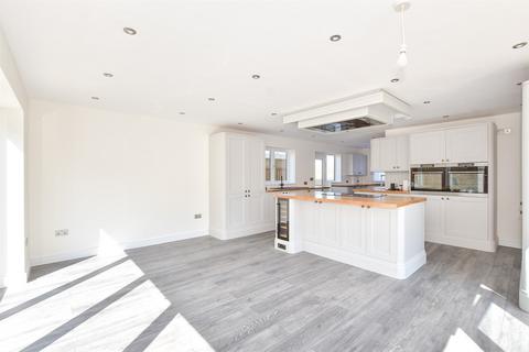 Haywards Close, Deal CT14 4 bed detached house for sale