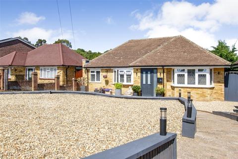 Hazeley Close, Hartley Wintney RG27 3 bed bungalow for sale