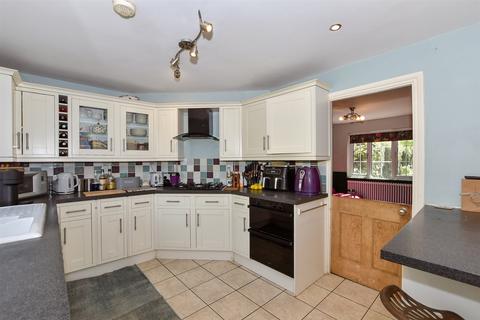 Eastwood Cottage, Maidstone ME17 4 bed semi