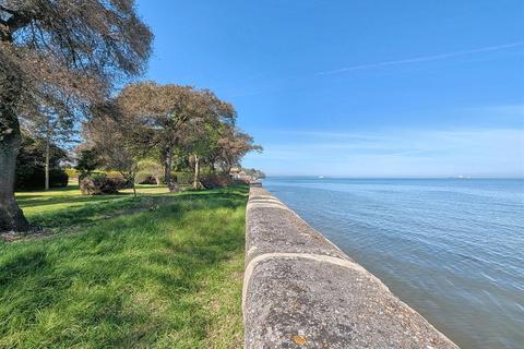 Buckingham Close, Ryde, PO33 2DW 2 bed apartment for sale