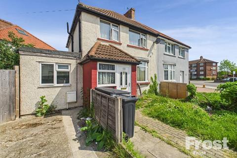 Vernon Road, Feltham, Middlesex, TW13 3 bed semi
