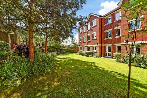 Manton Court, Horsham RH13 1 bed apartment for sale