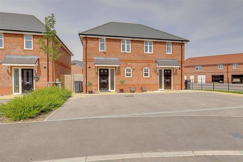 Dianthus Grove, Worthing BN13 2 bed semi
