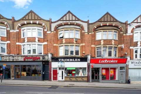 Windmill Hill, Enfield EN2 2 bed apartment for sale