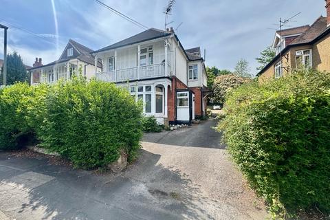 York Road, Woking, Surrey, GU22 1 bed apartment for sale