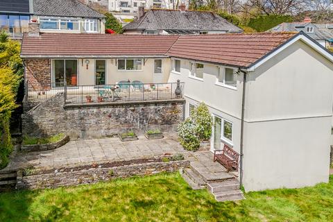 Rose Hill, Lostwithiel, Cornwall, PL22 4 bed detached bungalow for sale