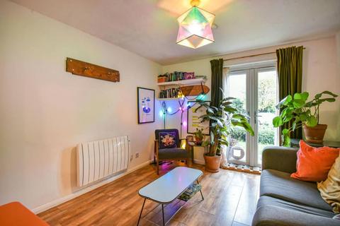 Silver Close, New Cross, London, SE14 1 bed flat for sale