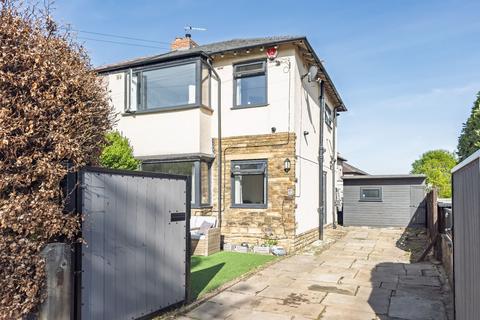 Smith House Lane, Lightcliffe, HX3 8UP 3 bed semi
