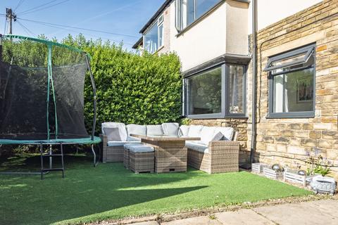 Smith House Lane, Lightcliffe, HX3 8UP 3 bed semi