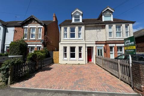 Station Road, Lyminge, Folkestone, CT18 4 bed semi