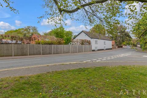 Newmarket Road, Cringleford, Norwich 4 bed cottage for sale
