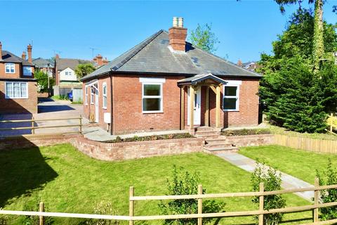 Gipsy Lane, Wokingham, Berkshire, RG40 3 bed bungalow for sale