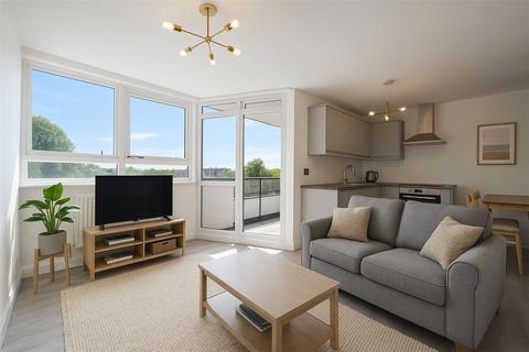 Penshurst Road, London, E9 3 bed apartment for sale