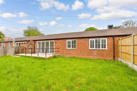 Barrow Hill Lodges, Ashford TN24 3 bed semi
