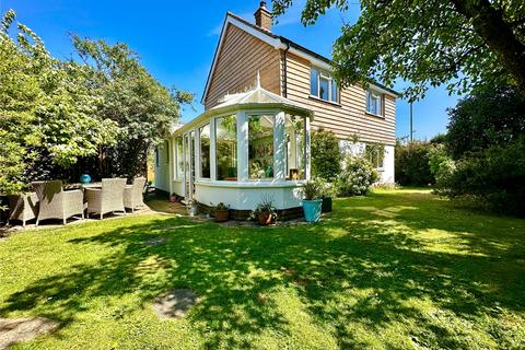 Bridge Road, Lymington, Hampshire, SO41 3 bed detached house for sale