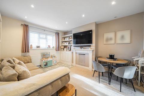 The Greenway, Epsom, Surrey. KT18 2 bed maisonette for sale