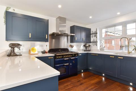 Emily Way, Haywards Heath, West Sussex 4 bed detached house for sale