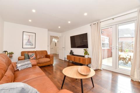 Emily Way, Haywards Heath RH16 4 bed detached house
