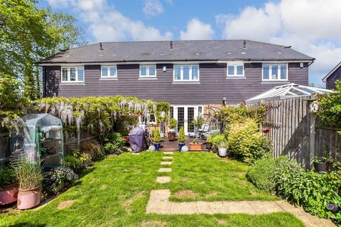 Lenham Road, Maidstone ME17 3 bed terraced house for sale
