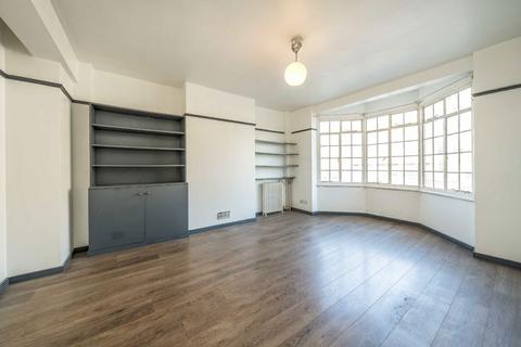 Streatham Hill, London SW2 2 bed flat for sale