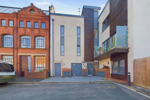 Stoneham Road, Hove, BN3 5HH 1 bed flat for sale