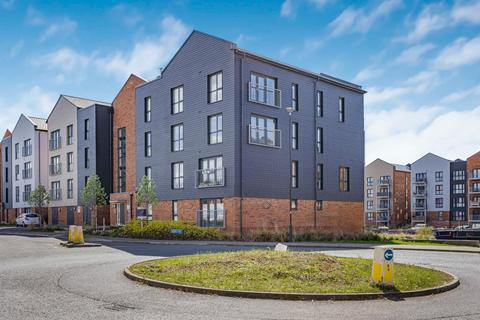 Gloucester GL2 2 bed apartment for sale