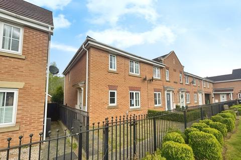 Sunningdale Way, Gainsborough 3 bed end of terrace house for sale