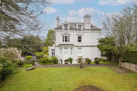Ferndale, Tunbridge Wells 2 bed apartment for sale