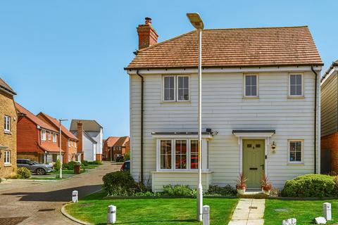 Goldfinch Drive, Ashford TN25 3 bed detached house for sale