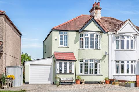 Silchester Corner, Great Wakering SS3 3 bed semi