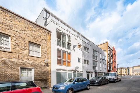 Palmers Road, Bethnal Green, London, E2 1 bed flat for sale