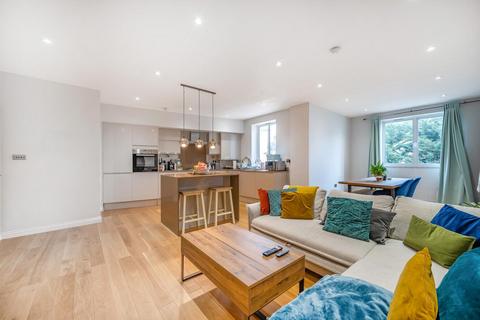 East Dulwich Grove, East Dulwich... 2 bed flat for sale