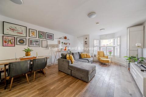 Holly Park Road, Friern Barnet... 1 bed flat for sale