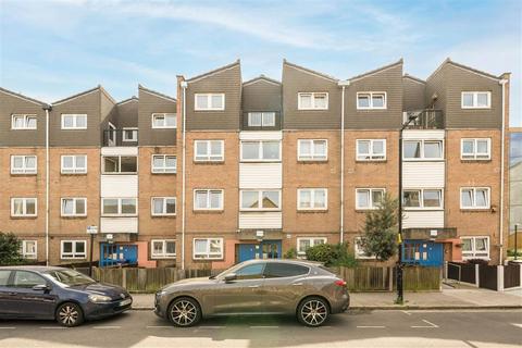Chatham Street, London SE17 3 bed flat for sale