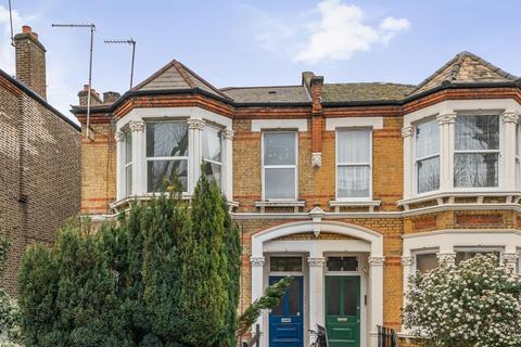 Jerningham Road, New Cross, London, SE14 3 bed flat for sale