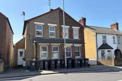 Lawn Lane, Hemel Hempstead 1 bed apartment for sale