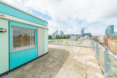 Cheshire Street, Clerkenwell, London, E2 2 bed flat for sale