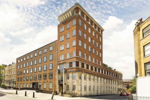 John Street, London WC1N 2 bed flat for sale