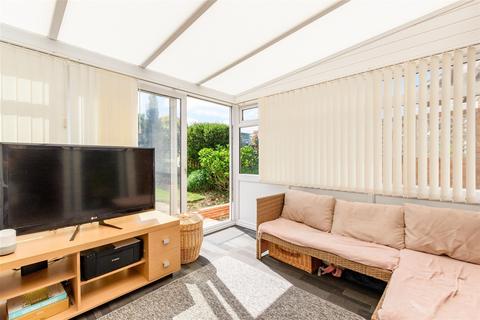 St. John's Way, Rochester ME1 3 bed semi