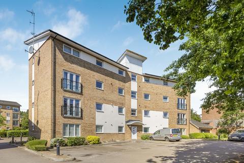 St. Josephs Green, Welwyn Garden... 2 bed flat for sale